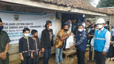 Cigumentong Bisa Bercahaya