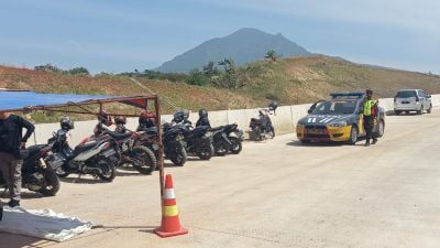 Anggota Polres Sumedang Standby
