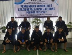Unik, Panitia Pilkades Jatiroke Memakai Pakaian Adat Sunda
