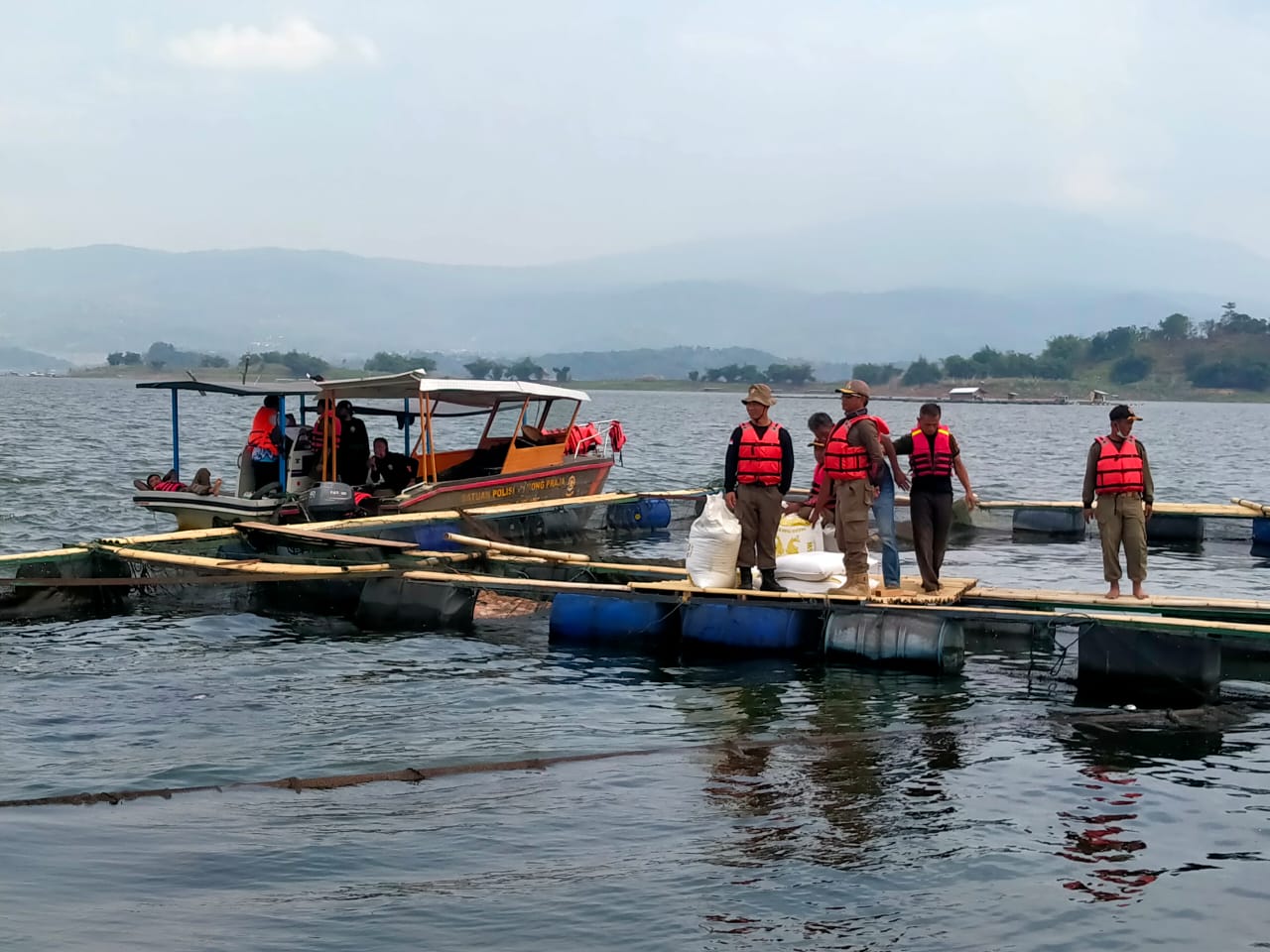 Ratusan KJA Milik Warga di Waduk Jatigede