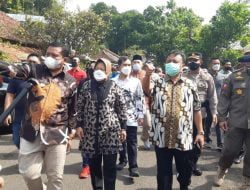 Berkunjung ke Sumedang, Mensos Siap Bantu Penataan Kawasan Makam Cut Nyak Dien