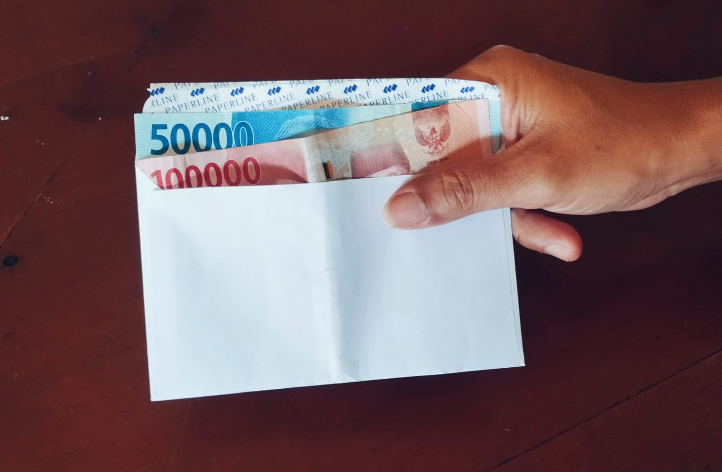 POLITIK UANG