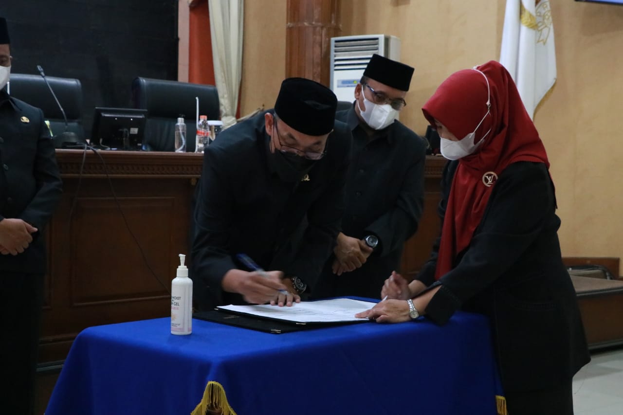 Pengesahan Perda APBD Perubahan 2021
