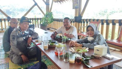 Saung Bontamia - IniSumedang.Com