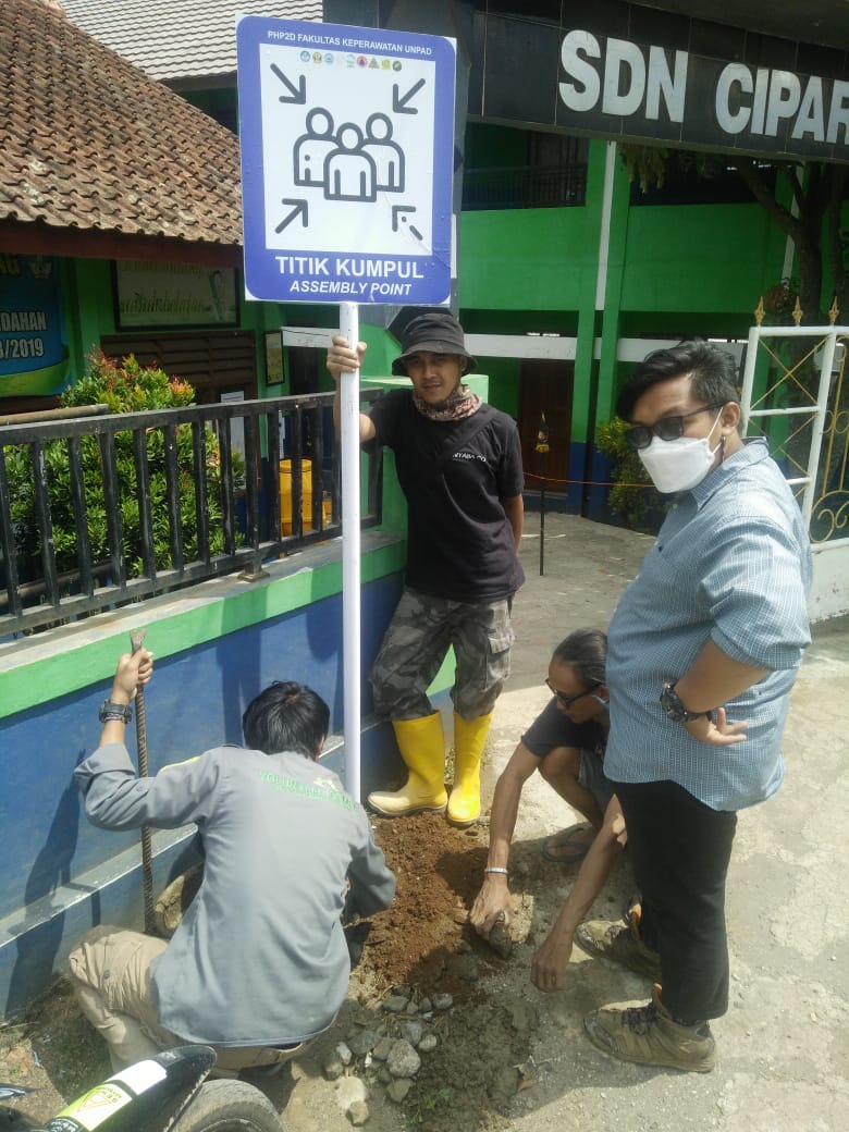Pasang 30 Titik Papan Informasi