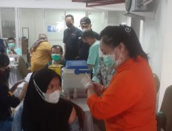 Kejar Target 70 Persen, 1600 Vaksin Disuntikkan di Apartemen Taman Melati
