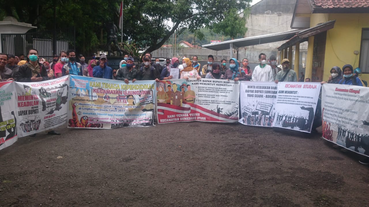 tenaga honorer