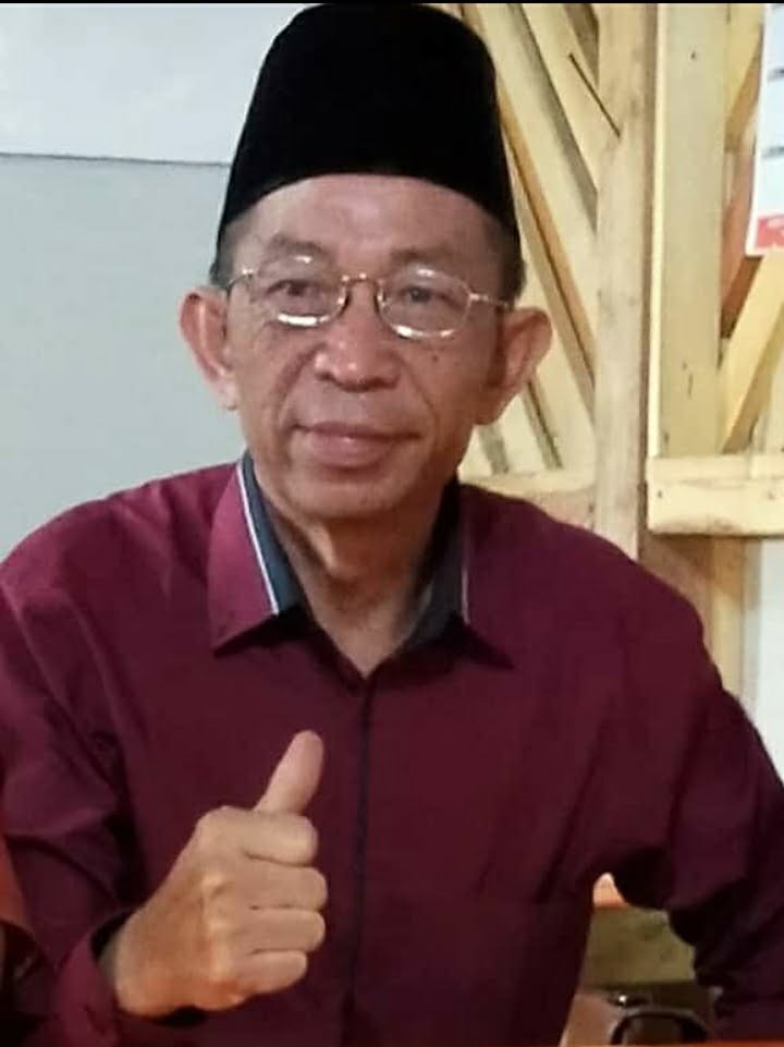 Manager Warung Sate Leces Gaul, H. Eet Sunarya