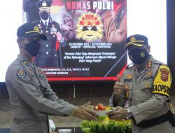 Kapolres Beri Kejutan di Ultah Humas Polri ke 70