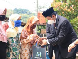Hari Pahlawan ke-76, Ilmawan Ziarahi Makam Cut Nyak Dien bersama Menteri PPPA RI