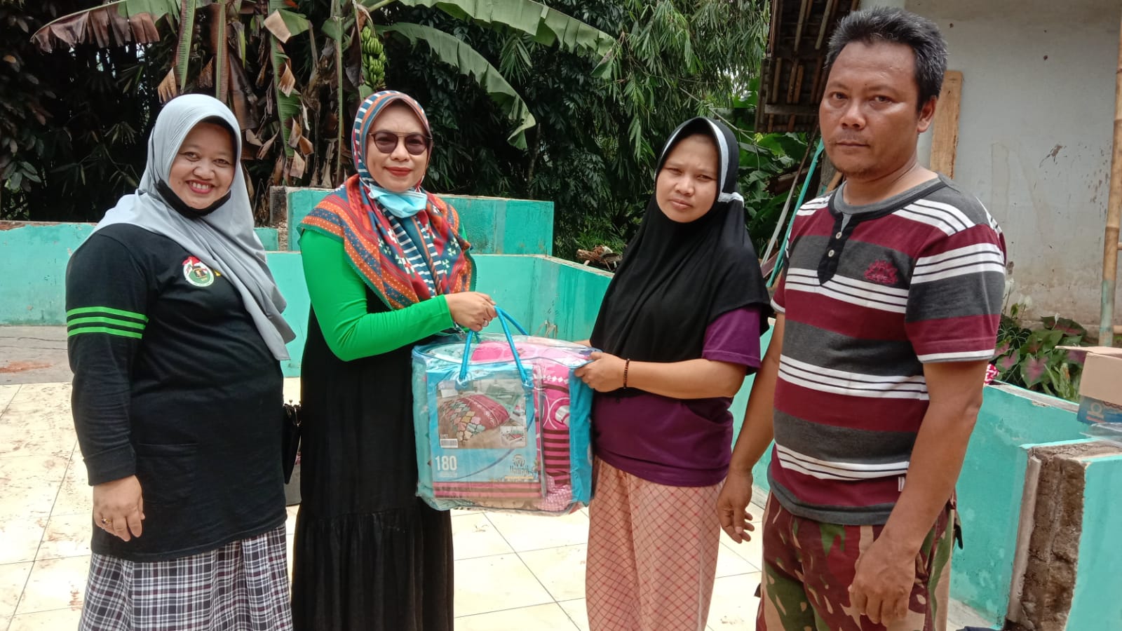 Fraksi PPP DPRD Sumedang bantu Korban Kebakaran