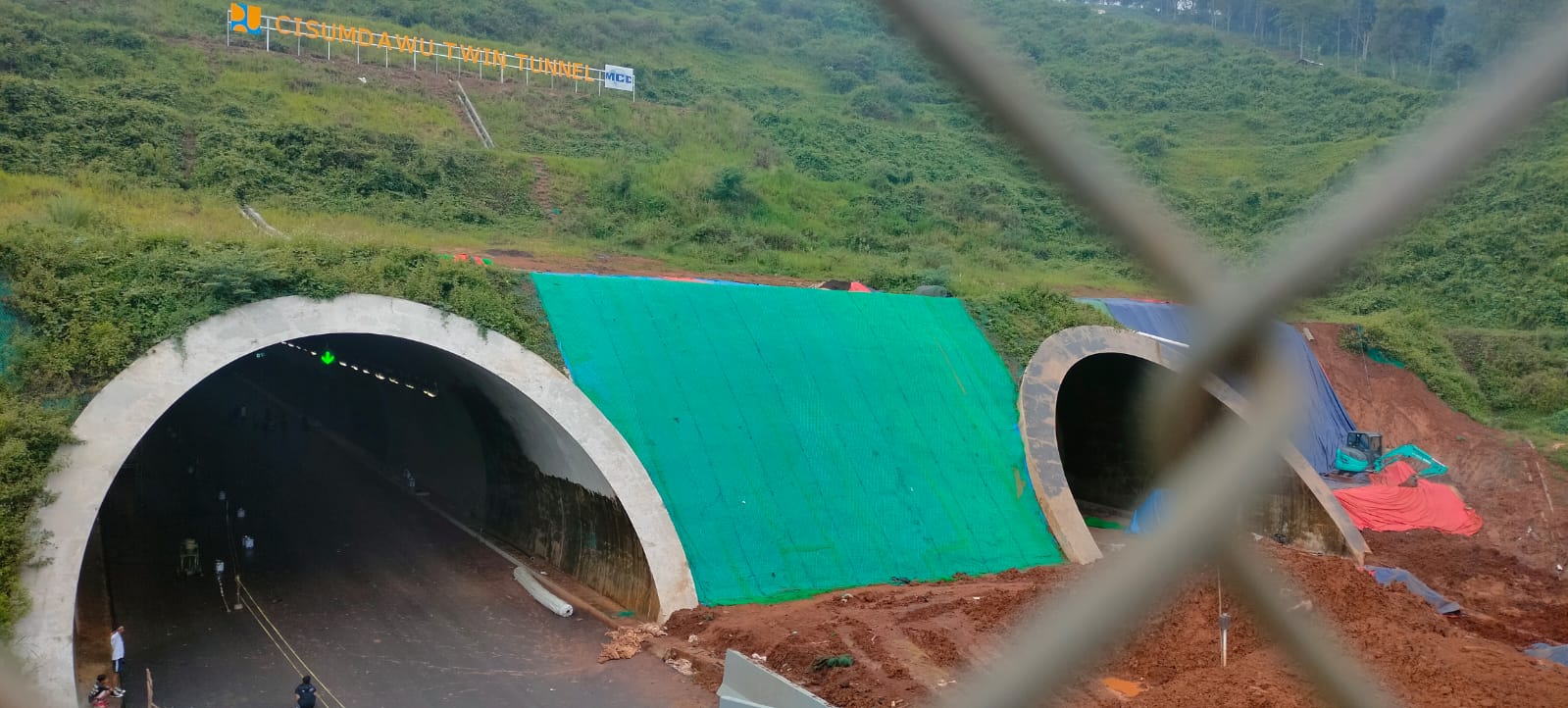 Tol Cisumdawu beroperasi