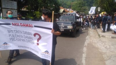 Protes Layanan BPN dan PLN