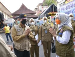 IPDN Sambangi Korban Erupsi Gunung Semeru di Lokasi Pengungsian