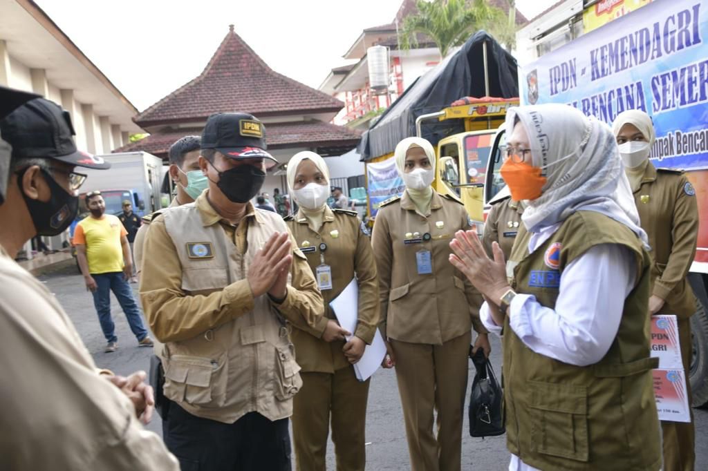 IPDN Sambangi Korban Erupsi