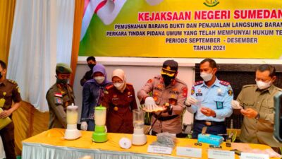Kejari Sumedang, Jual dan Musnahkan Ribuan Butir Obat Terlarang