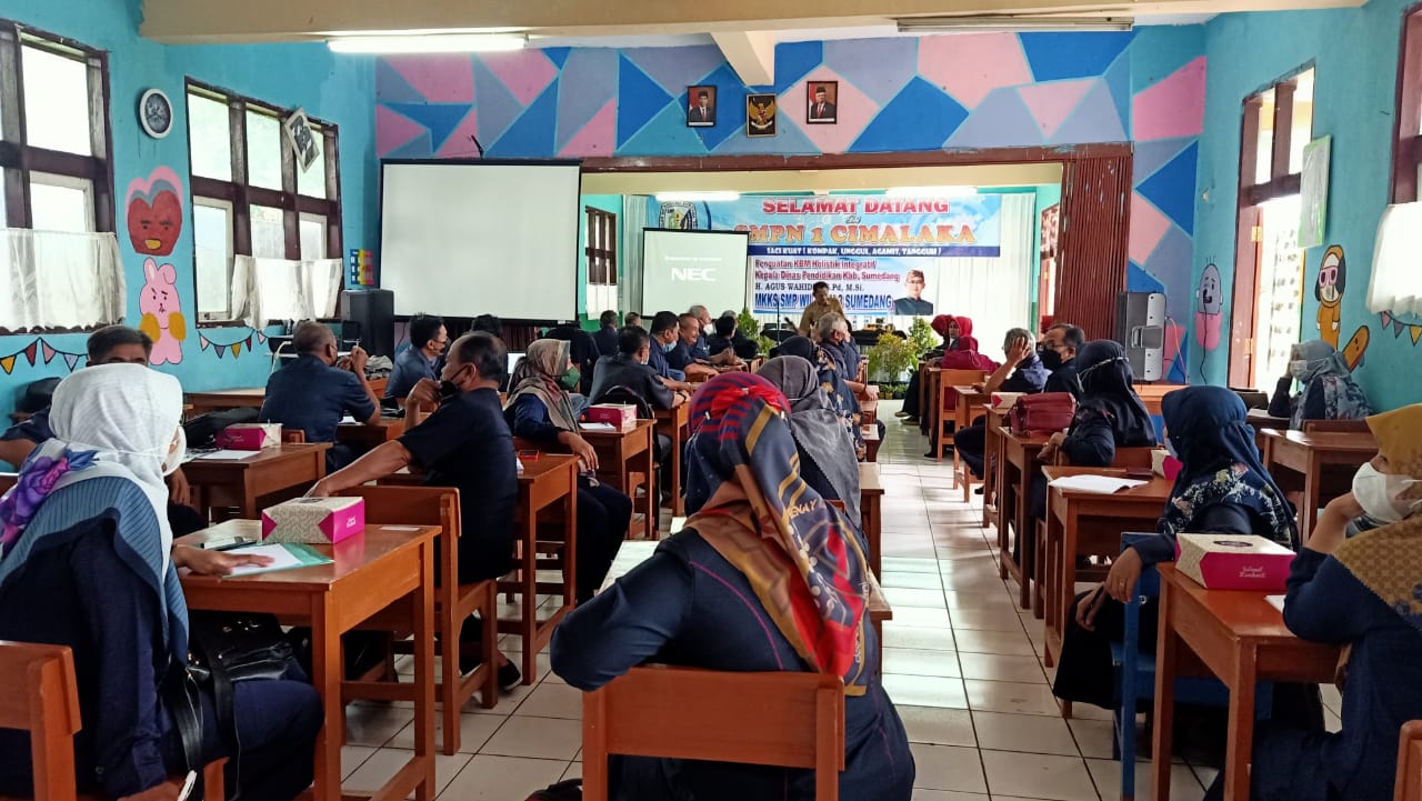 KBM Holistik Integratif