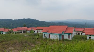 Ada Ratusan Rumah di Desa Conggeang Sumedang Dibiarkan Rusak