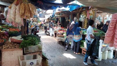 Cabai Rawit Merah Semakin Pedas, di Pasar Sumedang Harganya Tembus 100 Ribu Perkilogram