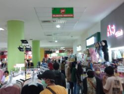 Libur Tahun Baru, Pusat Perbelanjaan di Jatinangor Diserbu Pengunjung