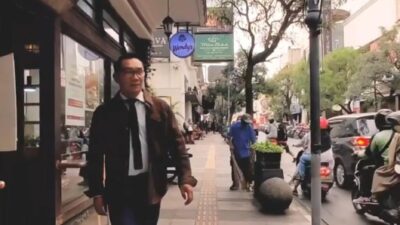 Saat Gubernur Emil Ikut-ikutan Tren Parodi ‘Yang Terdalam’, Jadi Pusat Perhatian Warga di Jalan Braga