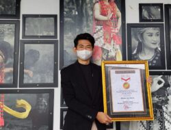 Keren! Putra Sumedang Cetak Rekor MURI Tulisan Sejarah Tercepat dengan Menggunakan Bahasa Daerah