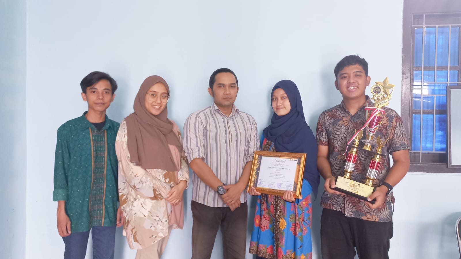 Juara III Debat Tingkat Nasional Ajang Djuanda Management Competition