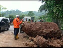Longsor di Cadas Pangeran Sumedang, Arus Bandung – Cirebon Tersendat