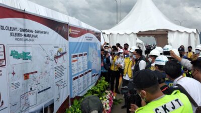 resmikan jalan tol cisumdawu seksi 1