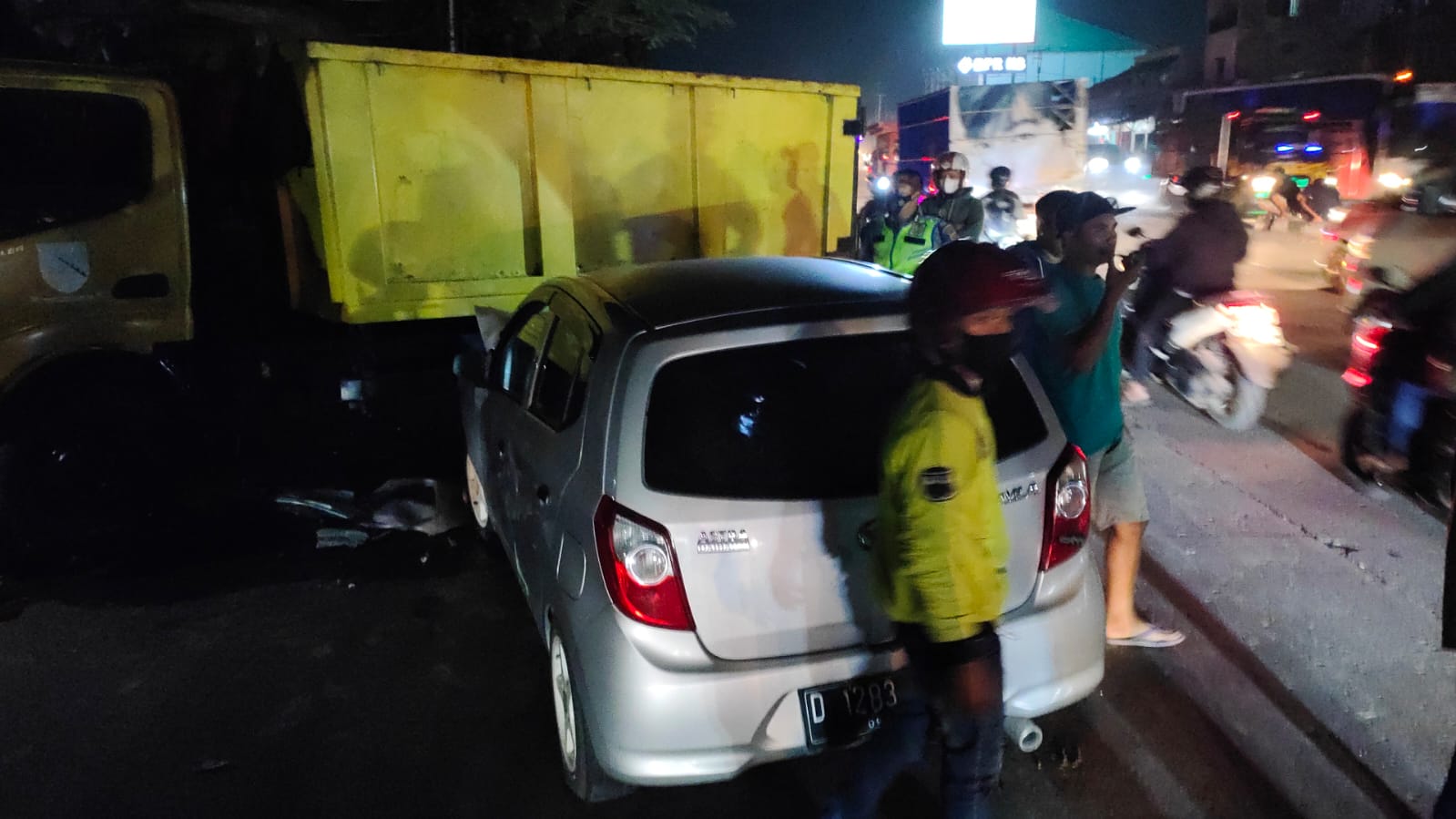 tabrakan beruntun