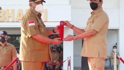 Gubernur Gorontalo Mendapatkan Penghargaan Kartika Pamong Praja Madya dari IPDN
