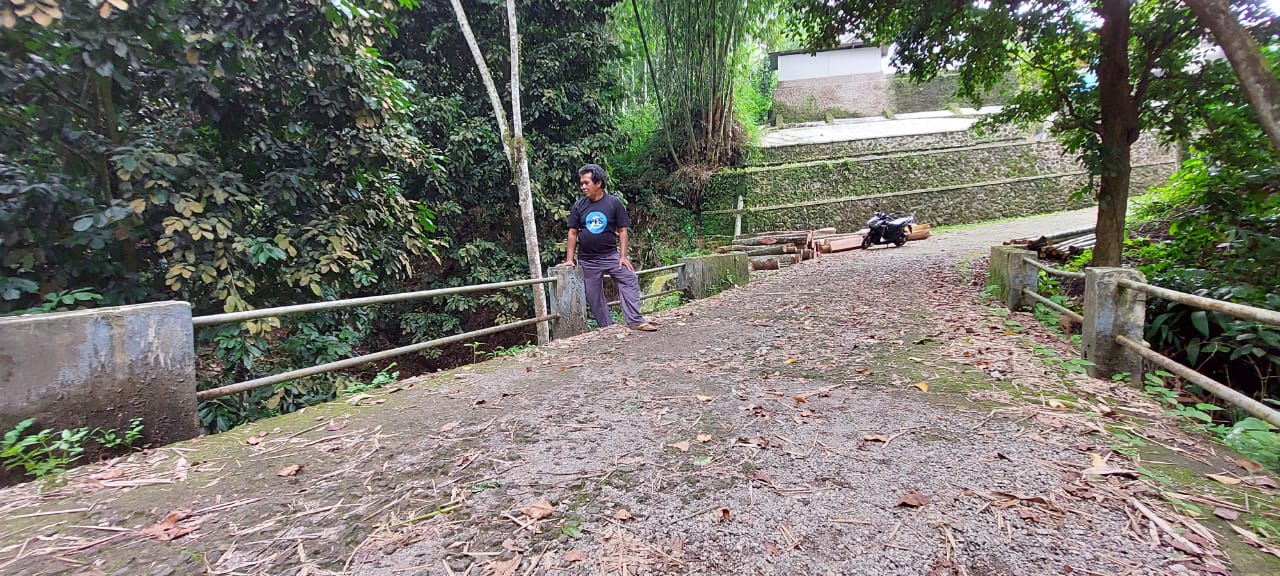 Jembatan Kampung Cibueuk