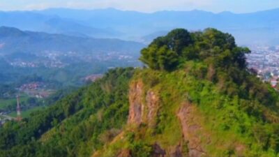 Menikmati Indahnya Alam Sumedang yang Eksotik di Puncak Gunung Kacapi