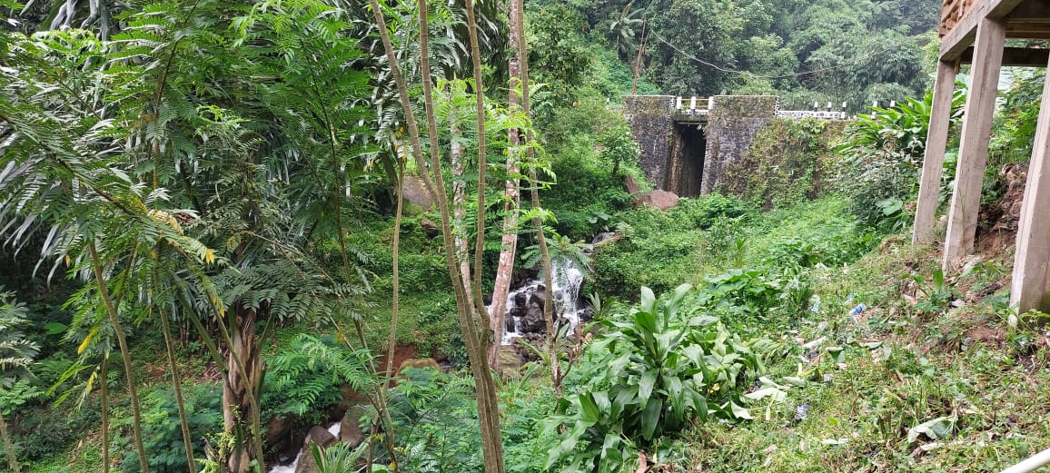 Cadas Gantung