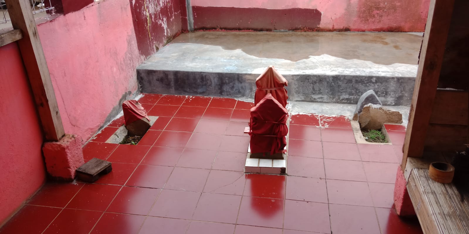 Makam Eyang Buyut Merah