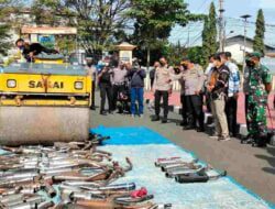 Kapolda Jabar Pimpinan Langsung Pemusnahan Ratusan Knalpot Bising di Sumedang