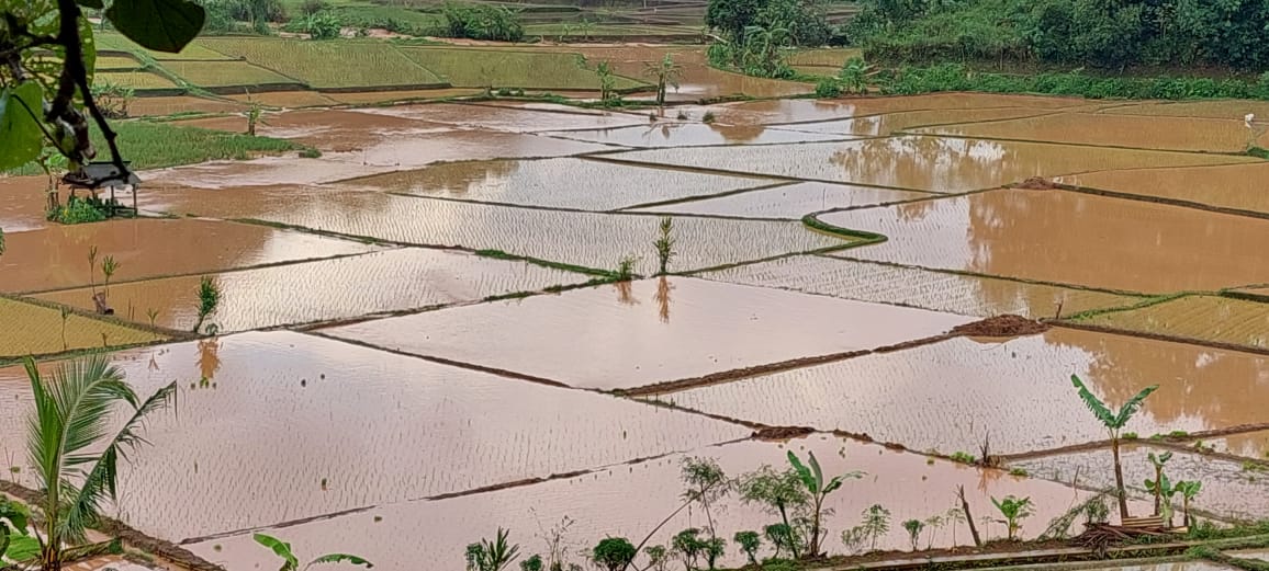 saluran air jebol