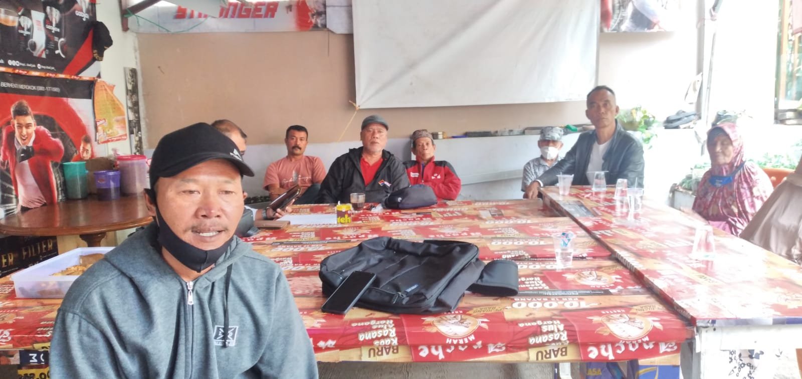 Tuntut Uang Kerohanian
