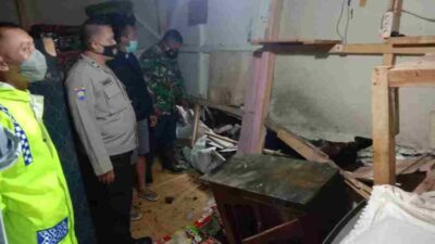 tpt longsor menimpa rumah