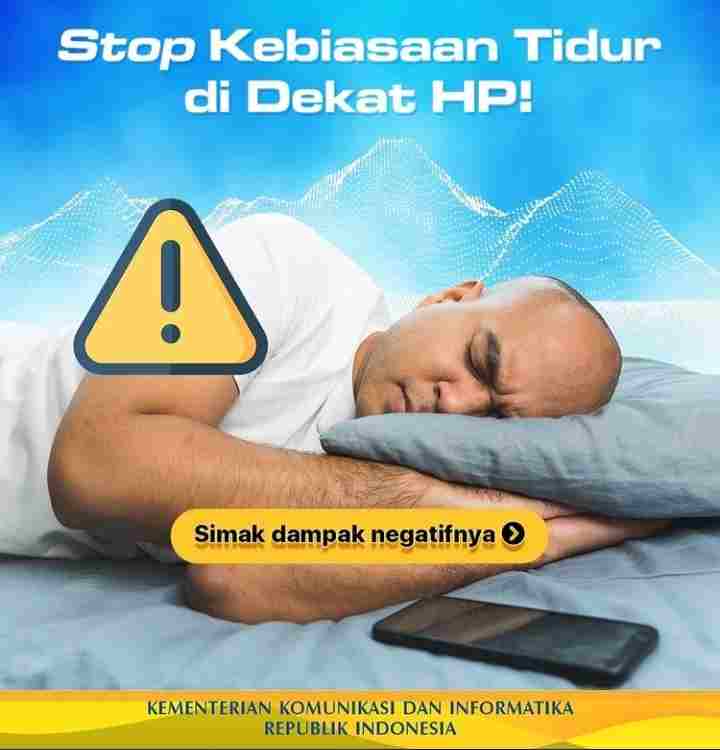 Stop Tidur Dekat HP