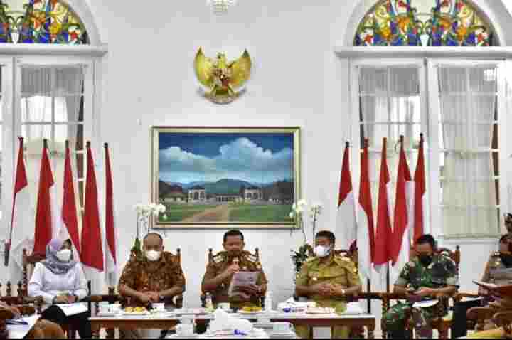 Rapat Bupati