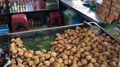 RM Tahu Sumedang Sari Kedele yang beralamat di Jalan Raya Ir Soekarno nomor 21 Cikuda Jatinangor Sumedang