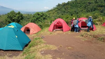 Sejauh Mata Memandang di Puncak Bukit Samalengoh Camp