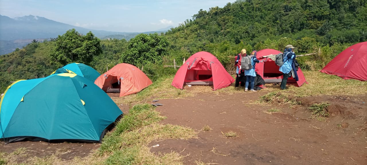 Samalengoh Camp Desa Gunturmekar Kecamatan Tanjungkerta
