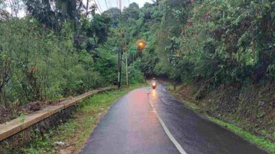 Jalan Cadas Pangeran