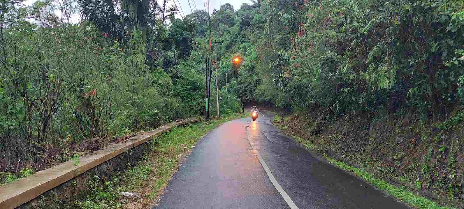 Jalan Cadas Pangeran
