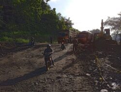 Jalan Cireki Sumedang Ambles Kembali, Pengendara Diimbau Pilih Jalan Alternatif
