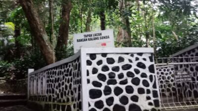 makam keramat dayeuh luhur