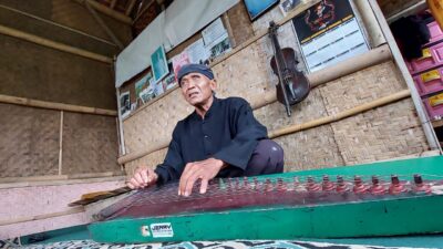 tokoh budayawan sumedang
