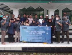 Peringati HUT ke-40, WOM Finance Renovasi Tempat Wudhu dan MCK di Sumedang